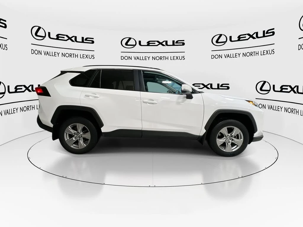 Toyota Rav4 XLE AWD, снимка 5 - Автомобили и джипове - 54228540