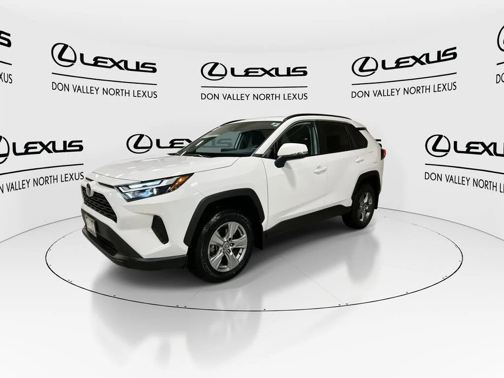 Toyota Rav4 XLE AWD, снимка 2 - Автомобили и джипове - 54228540