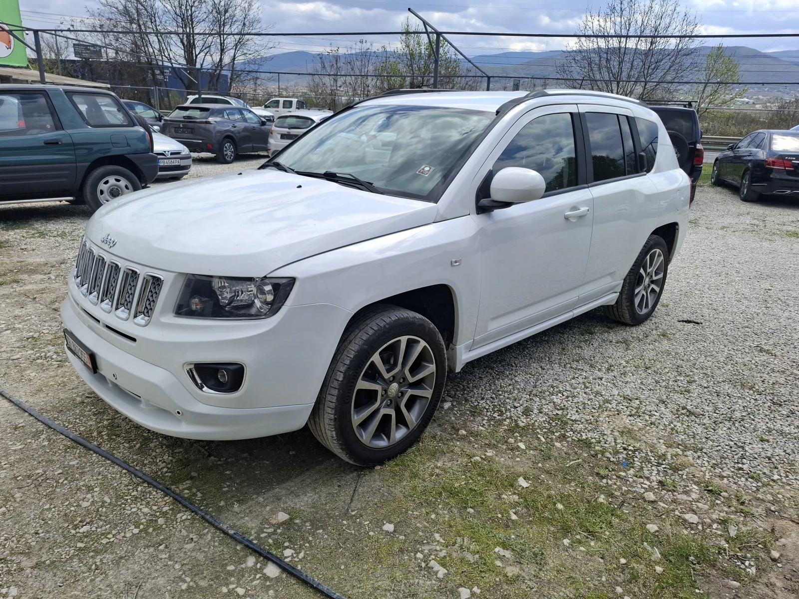 Jeep Compass, снимка 2 - Автомобили и джипове - 54234917