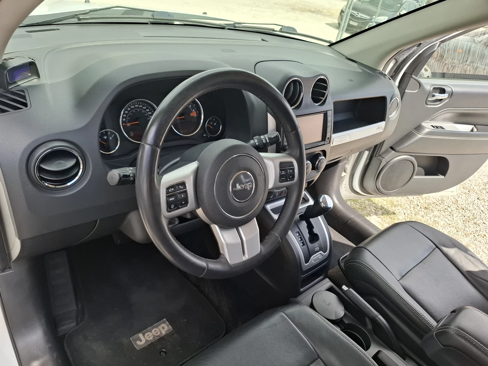 Jeep Compass, снимка 14 - Автомобили и джипове - 54234917