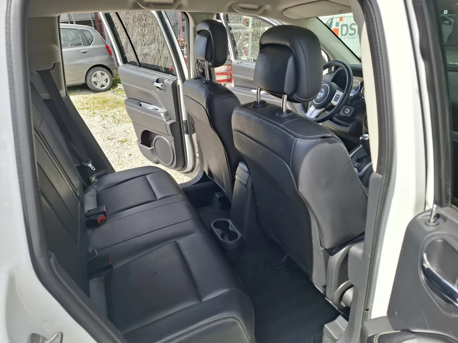 Jeep Compass, снимка 11 - Автомобили и джипове - 54234917