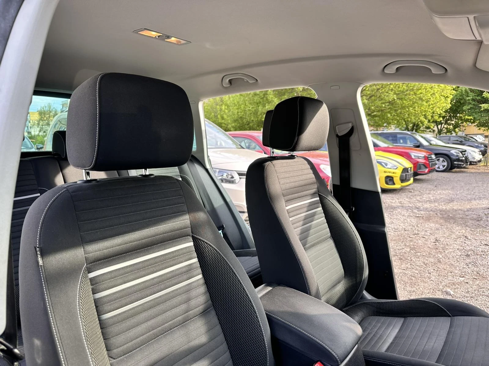 VW Tiguan 2.0i/4x4 autom/Швейцария , снимка 14 - Автомобили и джипове - 54349678