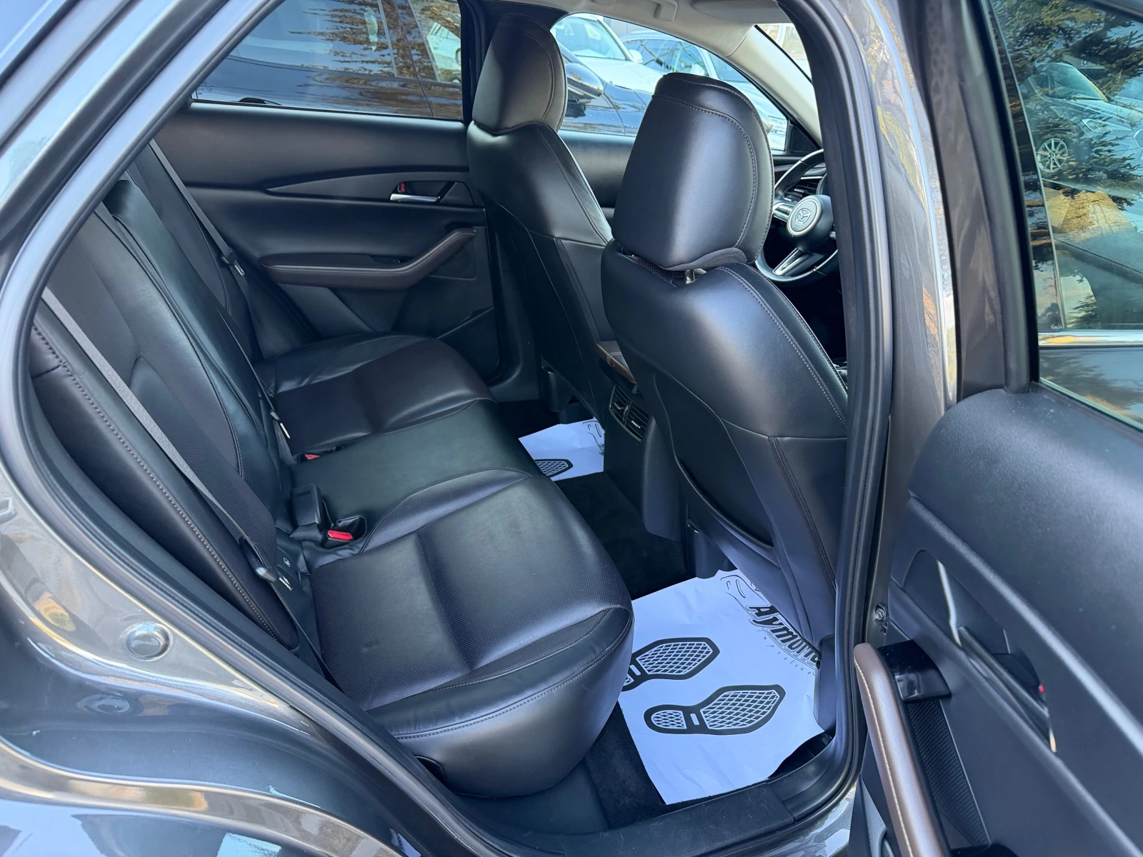 Mazda CX-30 2.0 i 4x4 AVT LED, снимка 11 - Автомобили и джипове - 54383327