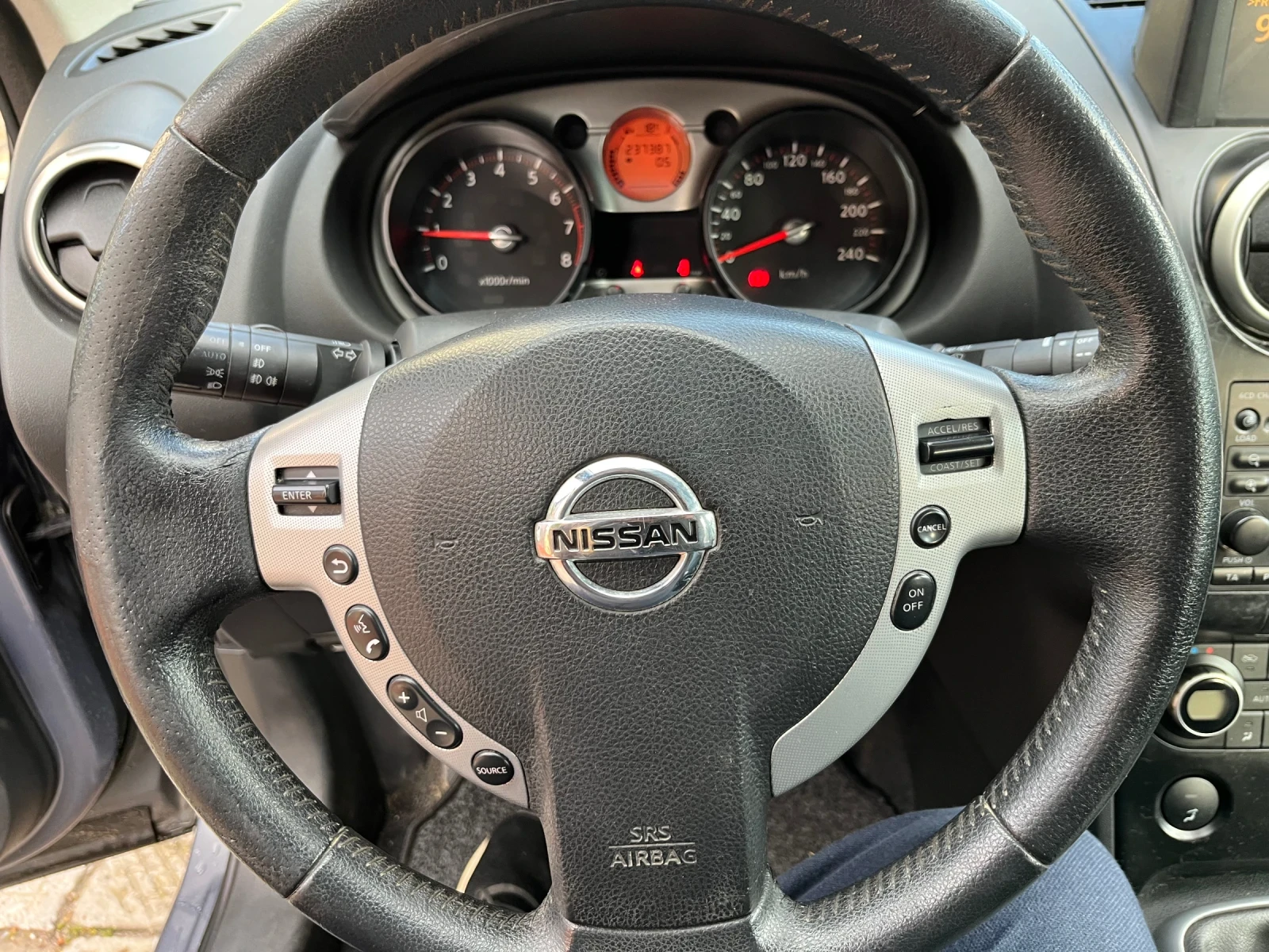 Nissan Qashqai 2.0EXLUSIVE4X4, снимка 14 - Автомобили и джипове - 55079576