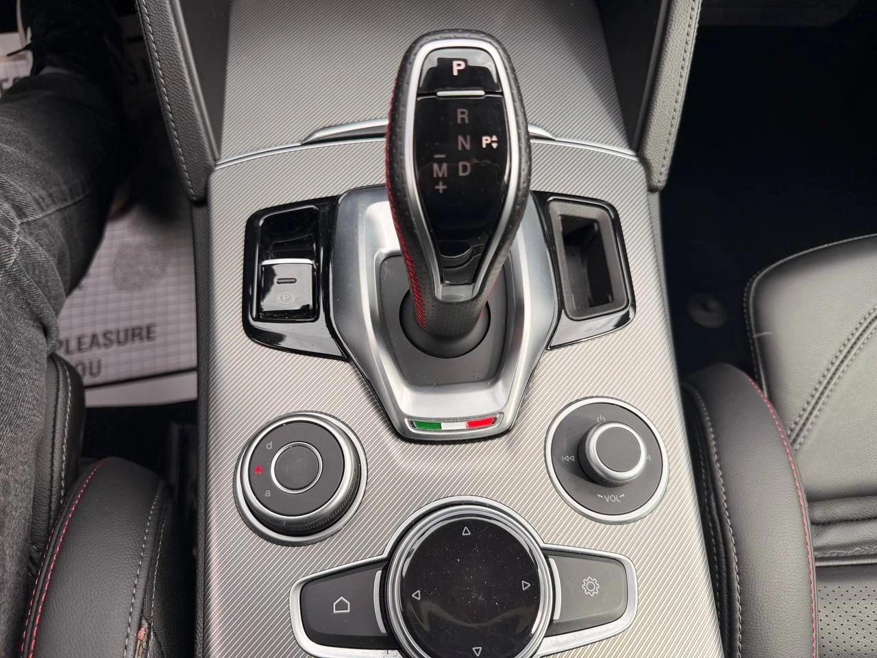 Alfa Romeo Stelvio  COMPETEZIONE PACKAGE* AWD* , снимка 13 - Автомобили и джипове - 55118887
