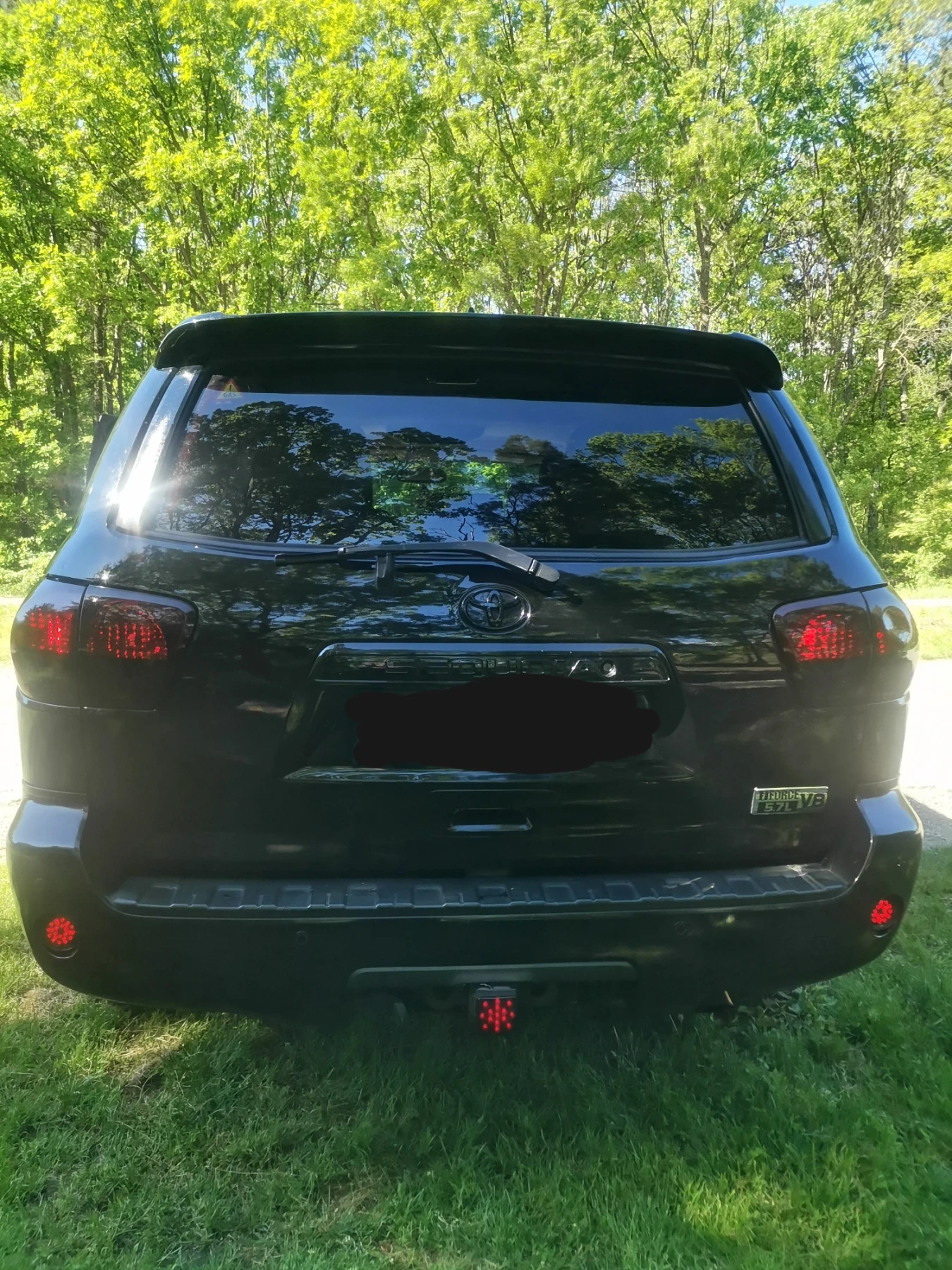 Toyota Sequoia, снимка 2 - Автомобили и джипове - 55177263