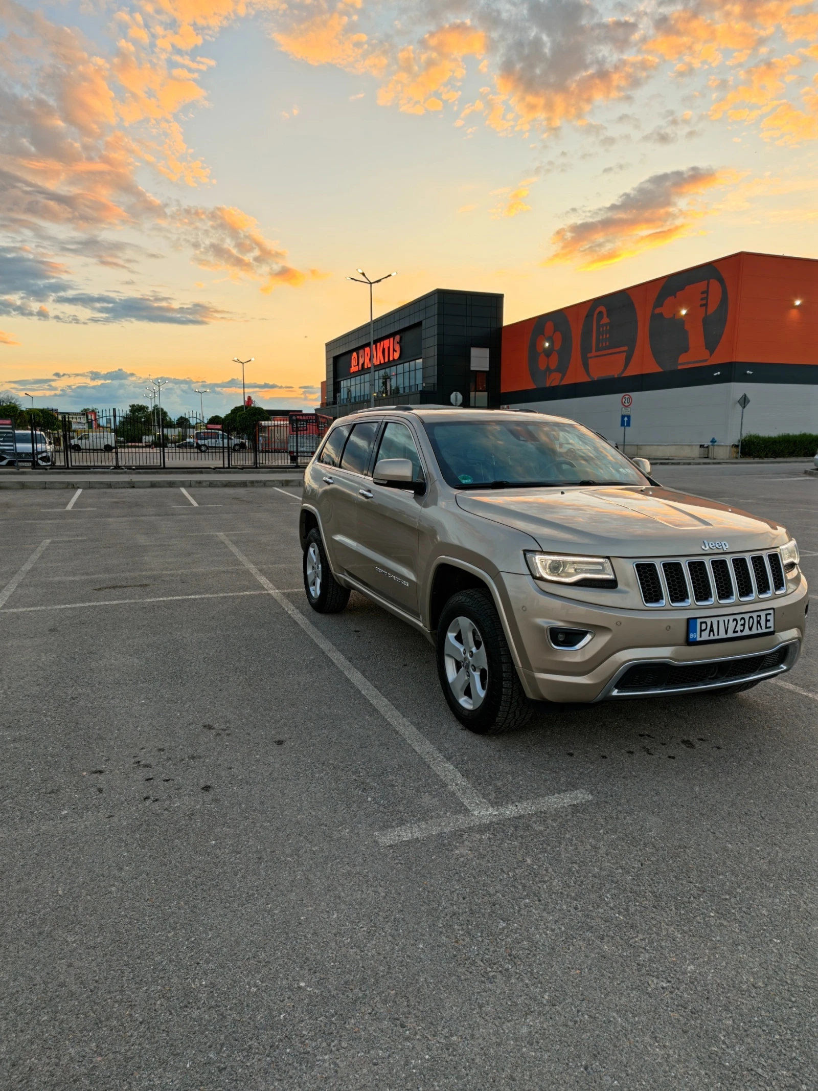 Jeep Grand cherokee 3.0 OVERLAND GERMANIYA, снимка 9 - Автомобили и джипове - 55897160