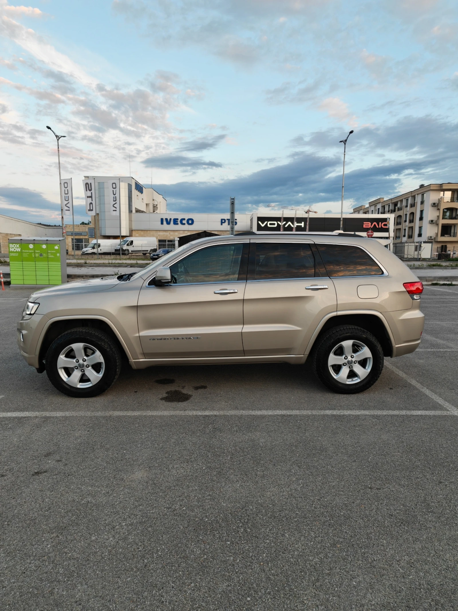 Jeep Grand cherokee 3.0 OVERLAND GERMANIYA, снимка 3 - Автомобили и джипове - 55897160