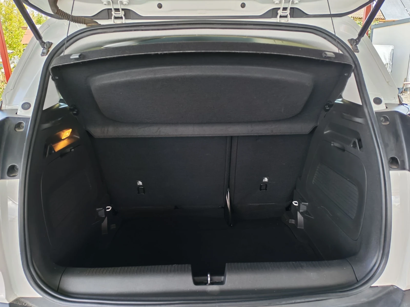 Opel Crossland X 1.5 AUTOMATIC 120 k. c. , снимка 9 - Автомобили и джипове - 56196382