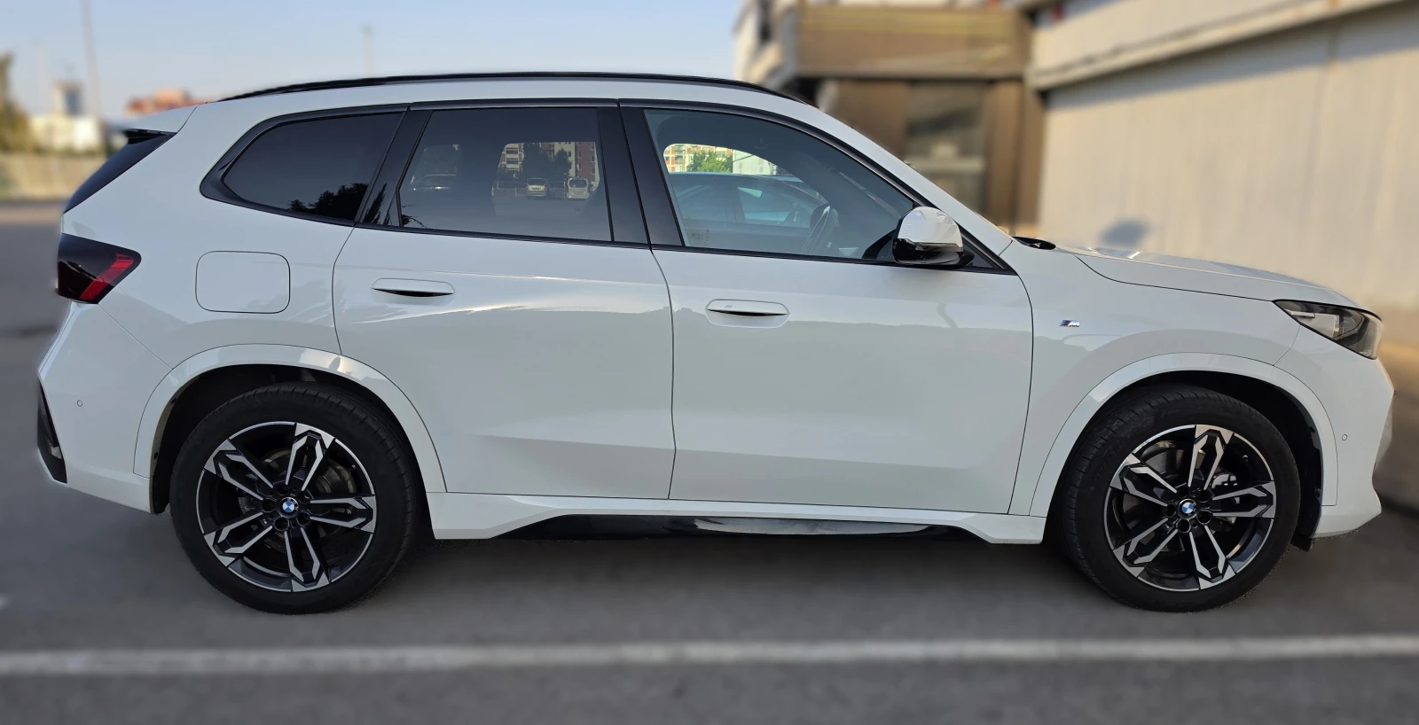 BMW X1 sDrive20i M, Панорама, Harman Kardon/Камера360Кожа, снимка 8 - Автомобили и джипове - 56248030