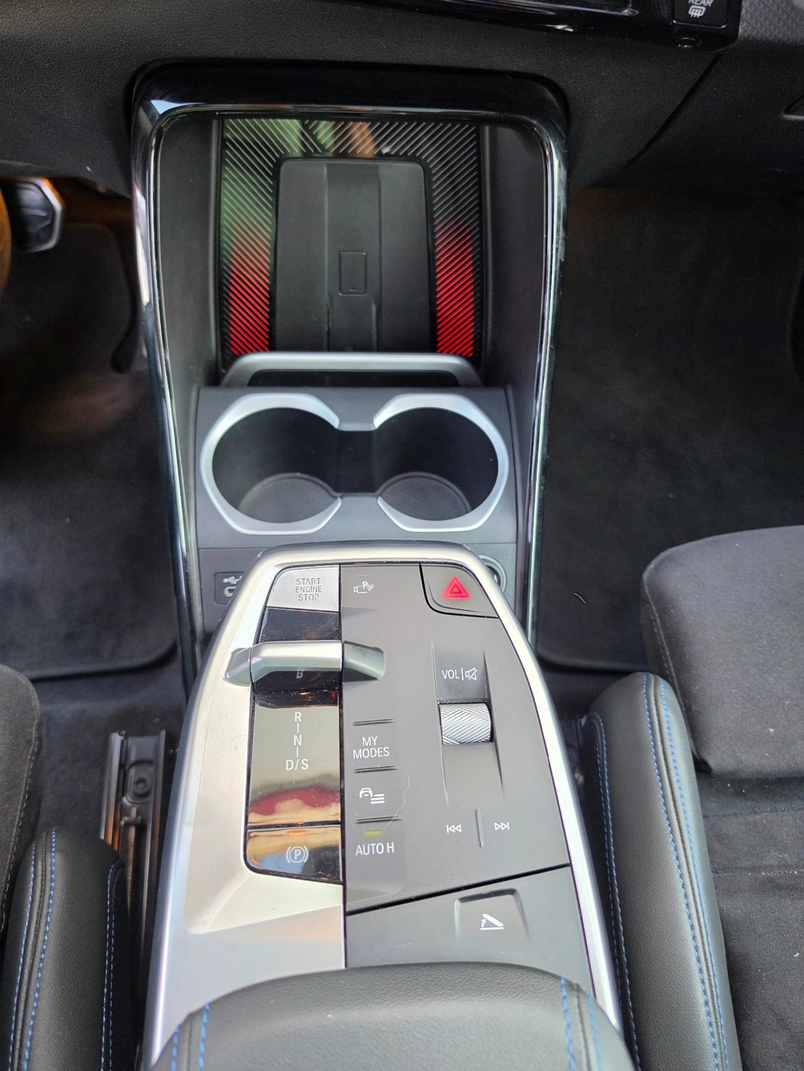 BMW X1 sDrive20i M, Панорама, Harman Kardon/Камера360Кожа, снимка 14 - Автомобили и джипове - 56248030