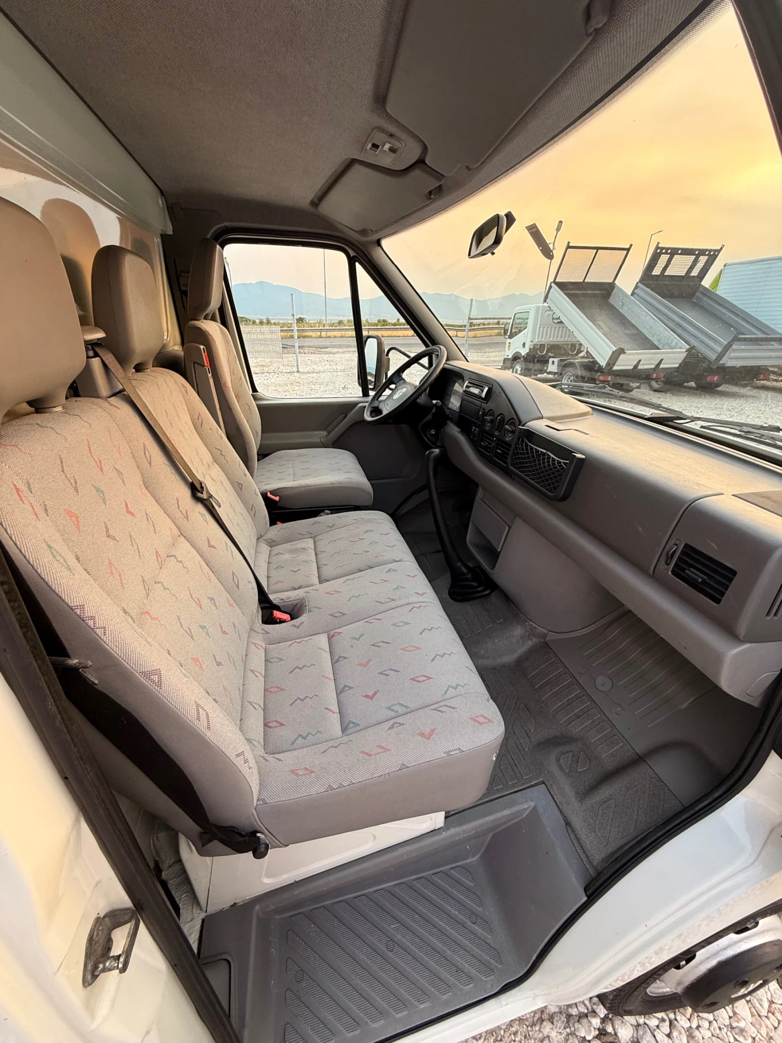 VW Lt 3.5т-ПД.БОРД-2.5TDi-Двойна гума - изображение 10