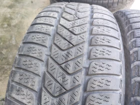 Гуми Зимни 225/45R18, снимка 1 - Гуми и джанти - 47409797