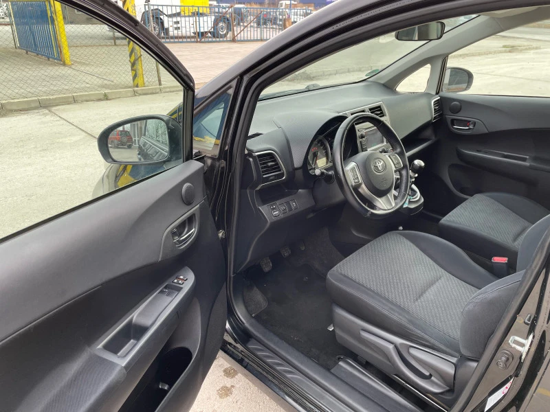 Toyota Verso S 1.3VVTI-EURO5-CAMERA-NAVI, снимка 11 - Автомобили и джипове - 45323817