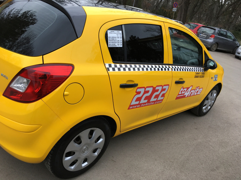 Opel Corsa, снимка 8 - Автомобили и джипове - 45342569