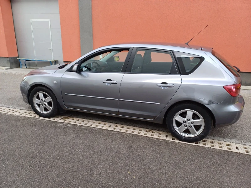 Mazda 3, снимка 11 - Автомобили и джипове - 48040523