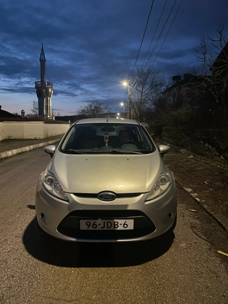 Ford Fiesta, снимка 1 - Автомобили и джипове - 48485823