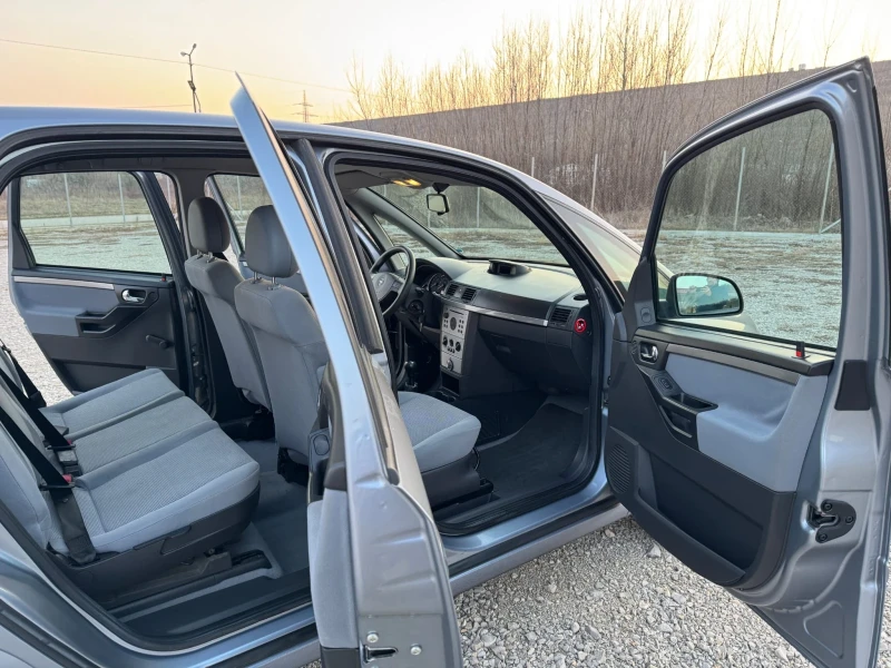 Opel Meriva 1.6 i, снимка 10 - Автомобили и джипове - 49000467