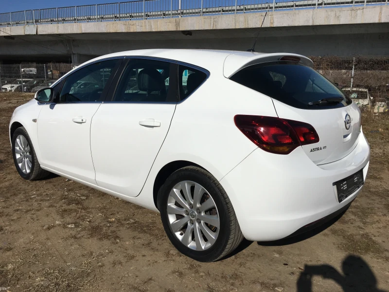 Opel Astra 1.7CDTI 125к.с., снимка 5 - Автомобили и джипове - 49068470