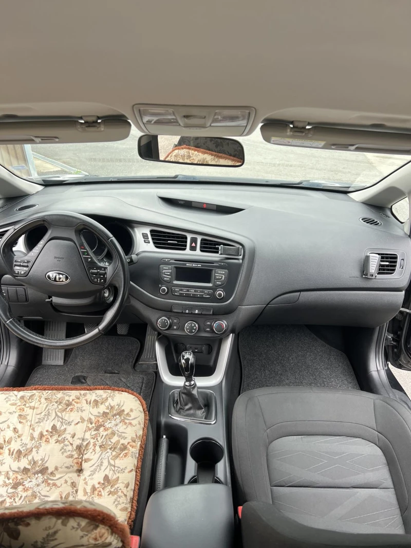 Kia Ceed 1.6 GRDI, снимка 14 - Автомобили и джипове - 52261330