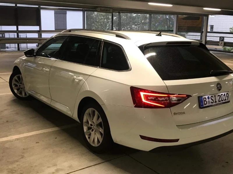 Skoda Superb, снимка 11 - Автомобили и джипове - 53180966