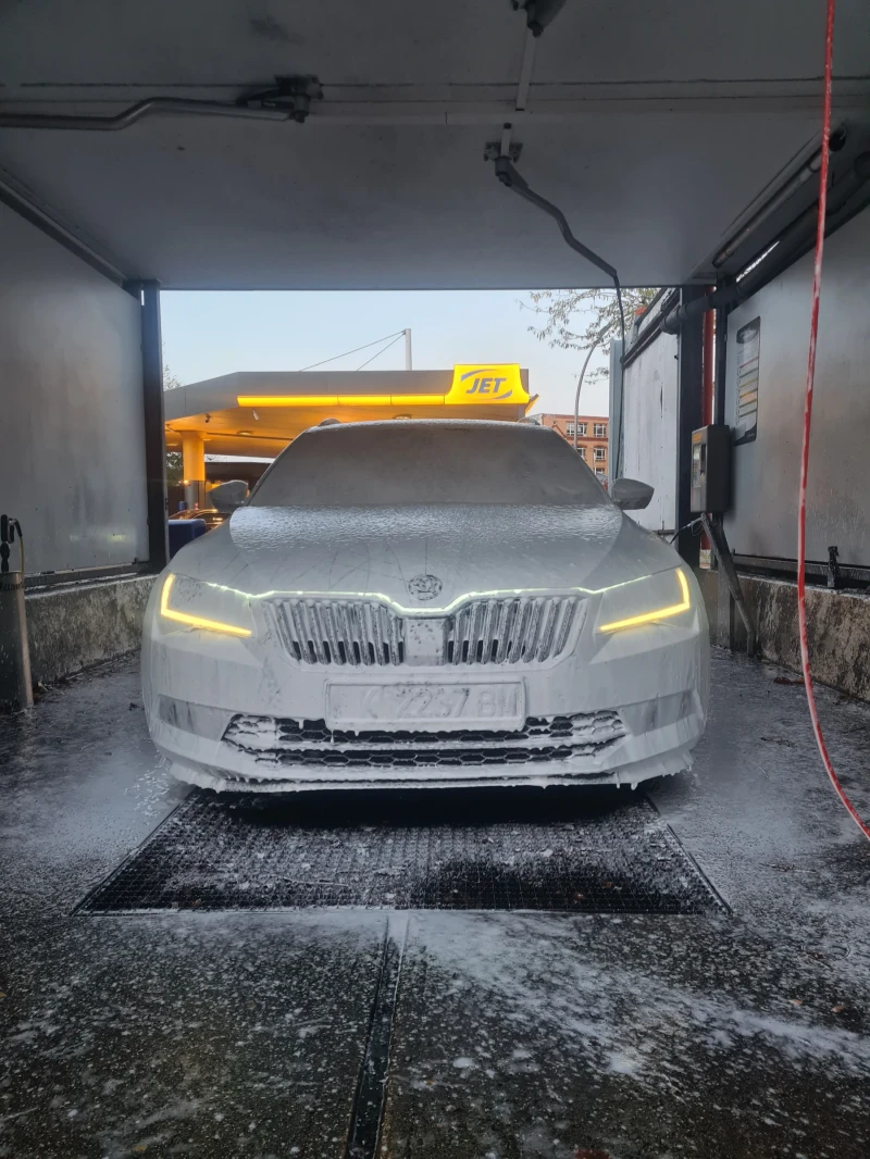 Skoda Superb, снимка 5 - Автомобили и джипове - 53180966