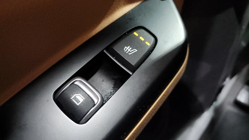 Kia Carnival 4th generation 9 Seater, снимка 14 - Автомобили и джипове - 52629057