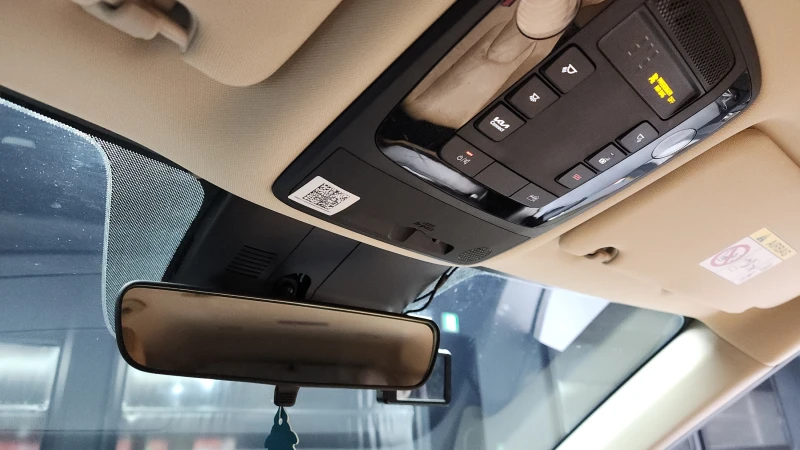 Kia Carnival 4th generation 9 Seater, снимка 13 - Автомобили и джипове - 52629057