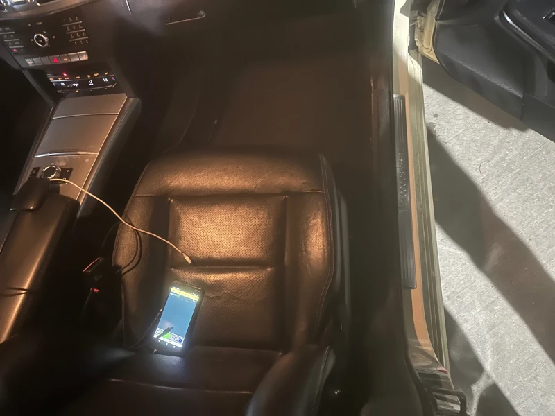 Mercedes-Benz E 200 E 200, снимка 6 - Автомобили и джипове - 52707338