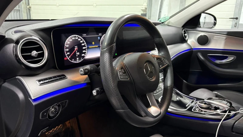 Mercedes-Benz E 220 Head up/Keyless go/Digital/Бартер/Лизинг, снимка 8 - Автомобили и джипове - 52879263