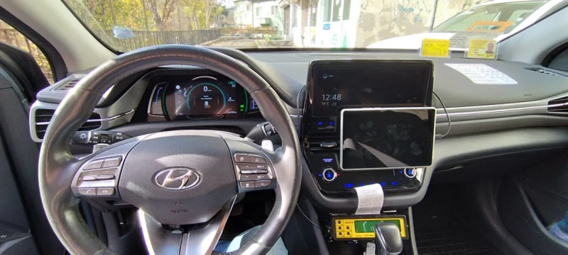 Hyundai Ioniq Такси, снимка 5 - Автомобили и джипове - 52930073