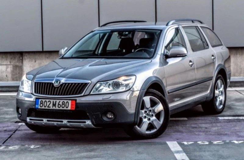 Skoda Octavia * SCOUT * 4X4 * АВТОМАТИК * СЕРВИЗНА ИСТОРИЯ * 