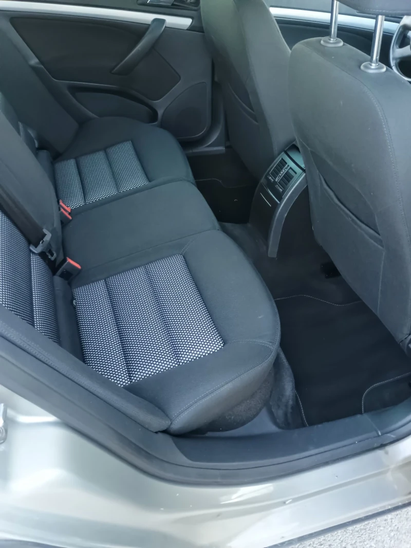 Skoda Octavia * SCOUT * 4X4 * АВТОМАТИК * СЕРВИЗНА ИСТОРИЯ * , снимка 10 - Автомобили и джипове - 52932548