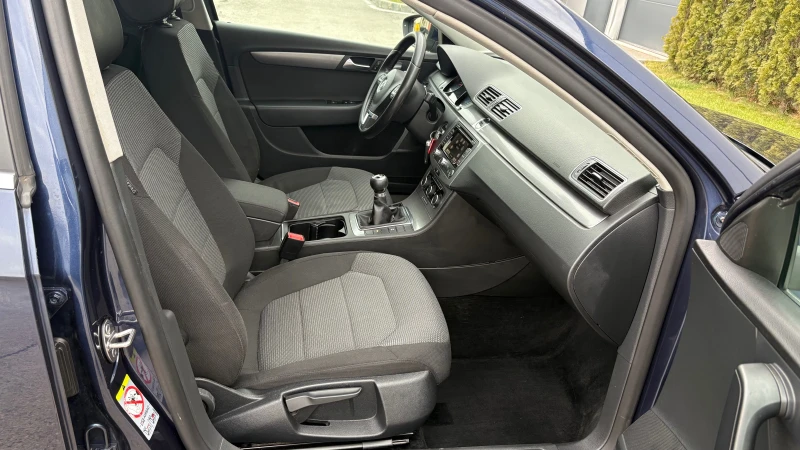 VW Passat 2.0tdi, снимка 12 - Автомобили и джипове - 53539574