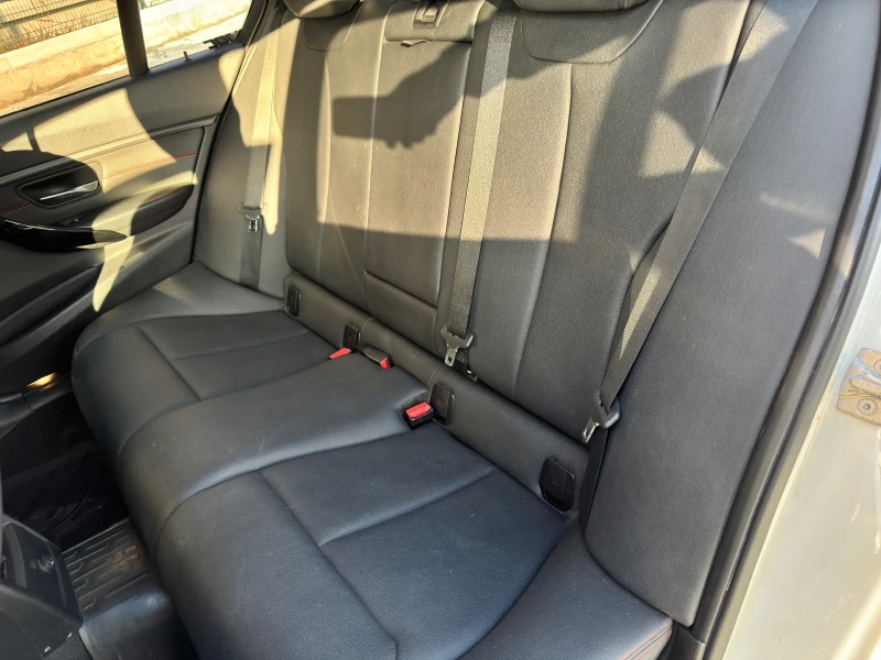 BMW 320 SPORT / M-PACK, снимка 9 - Автомобили и джипове - 53585170