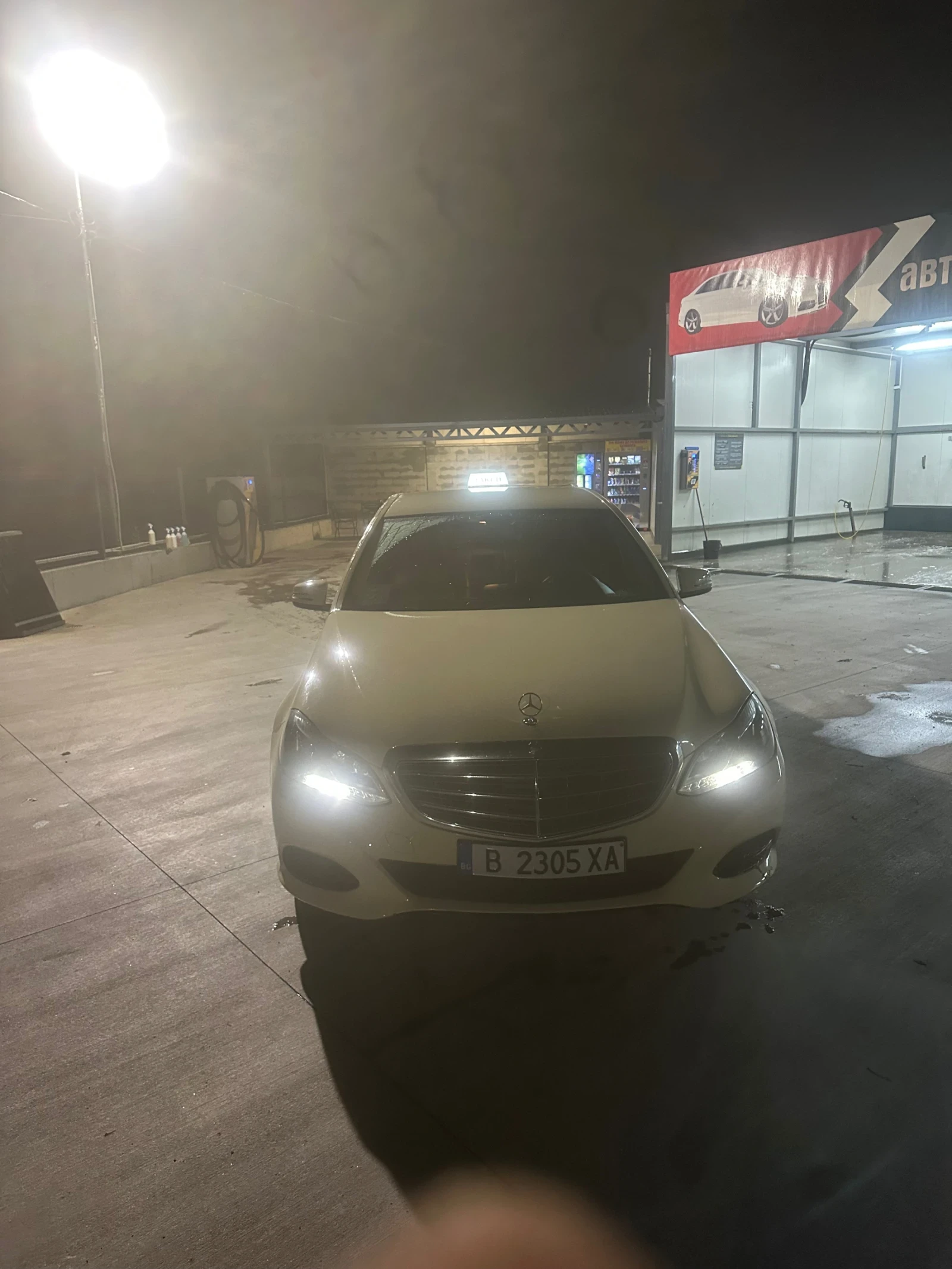 Mercedes-Benz E 200 E 200, снимка 1