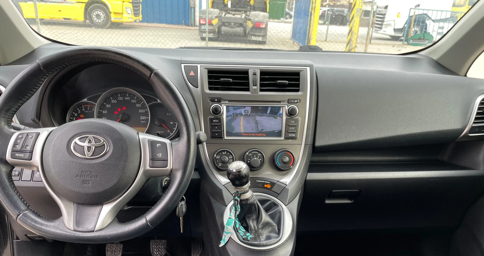 Toyota Verso S 1.3VVTI-EURO5-CAMERA-NAVI - изображение 10