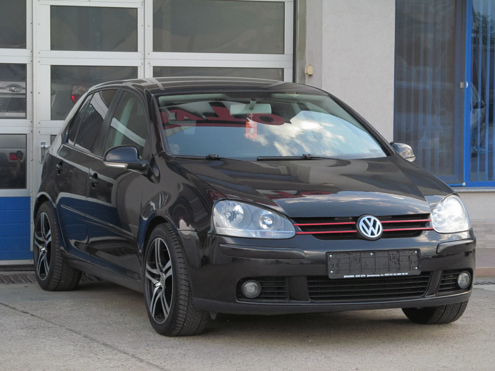 VW Golf 1.9TDI/БЕЗУПРЕЧЕН АВТОМОБИЛ - изображение 2
