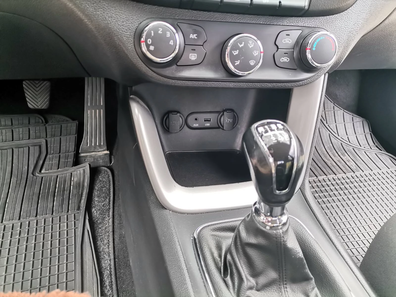 Kia Ceed 1.6 GRDI - изображение 10
