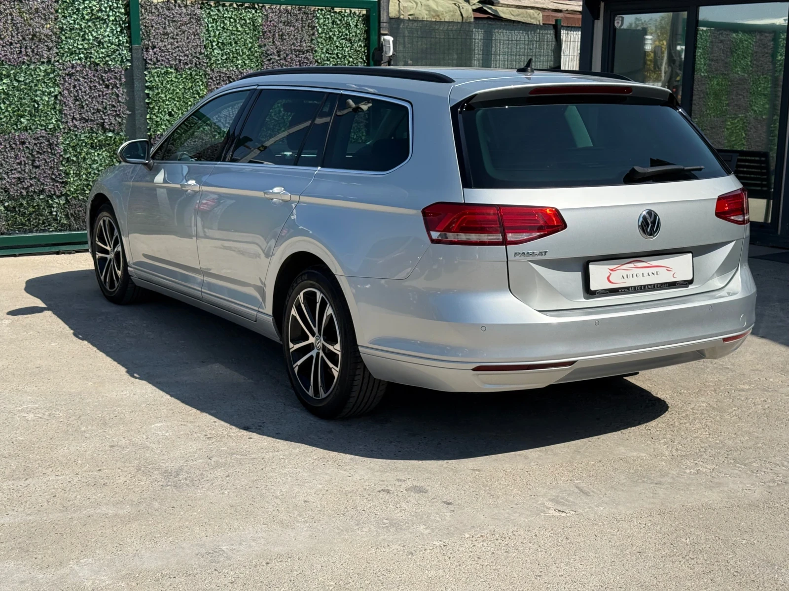 VW Passat LED/NAVI/CARPLAY/СОБСТВЕН ЛИЗИНГ - изображение 6