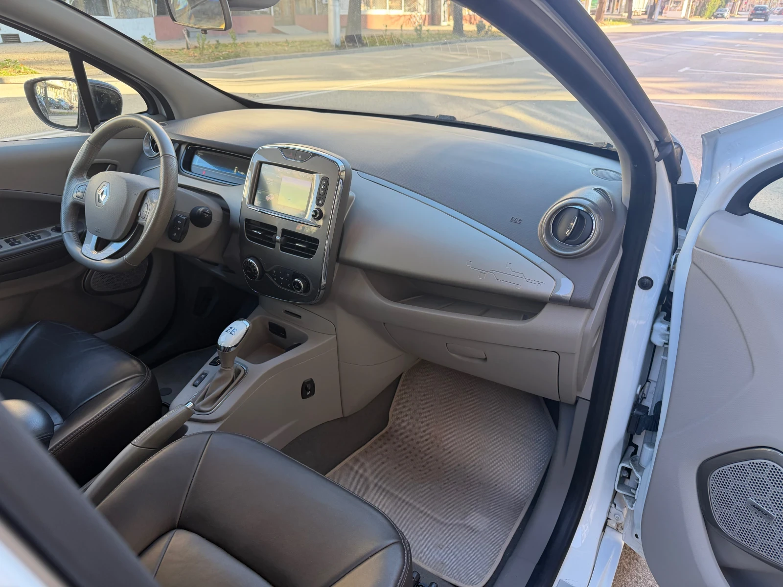 Renault Zoe 41kw, Bose, , , 50  | Mobile.bg   17