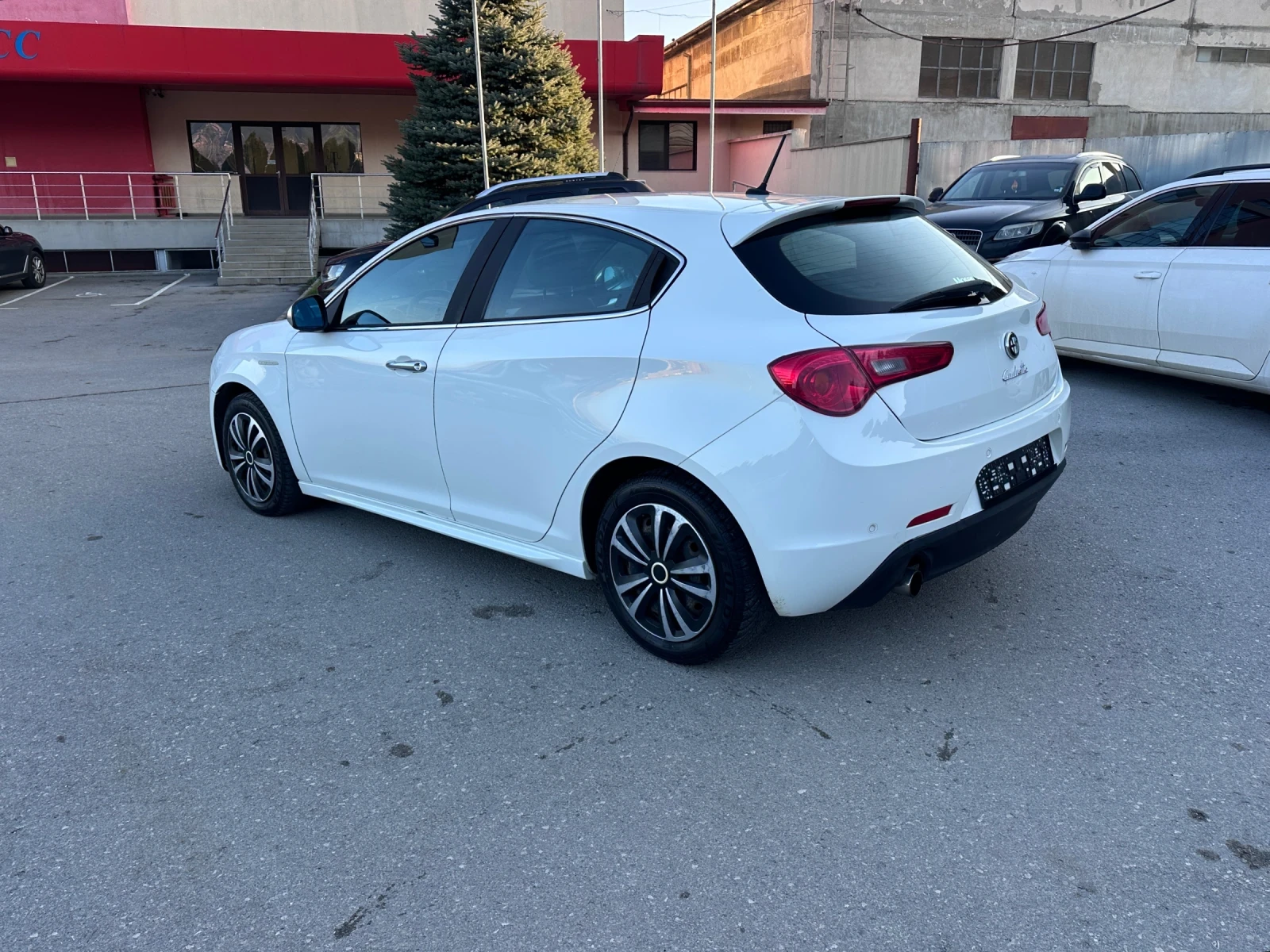 Alfa Romeo Giulietta 1.4i TURBO -  -   | Mobile.bg   7