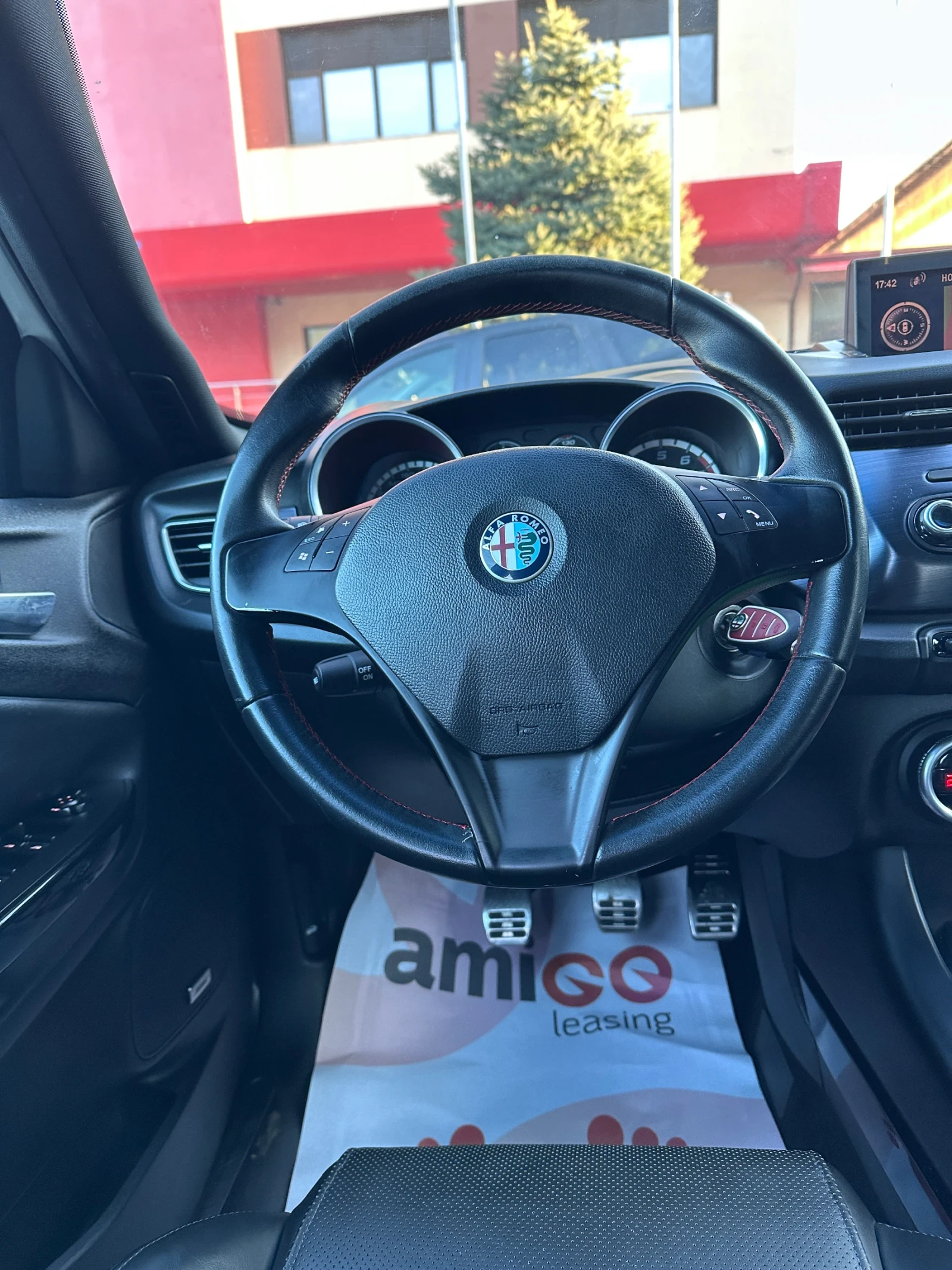 Alfa Romeo Giulietta 1.4i TURBO -  -   | Mobile.bg   11