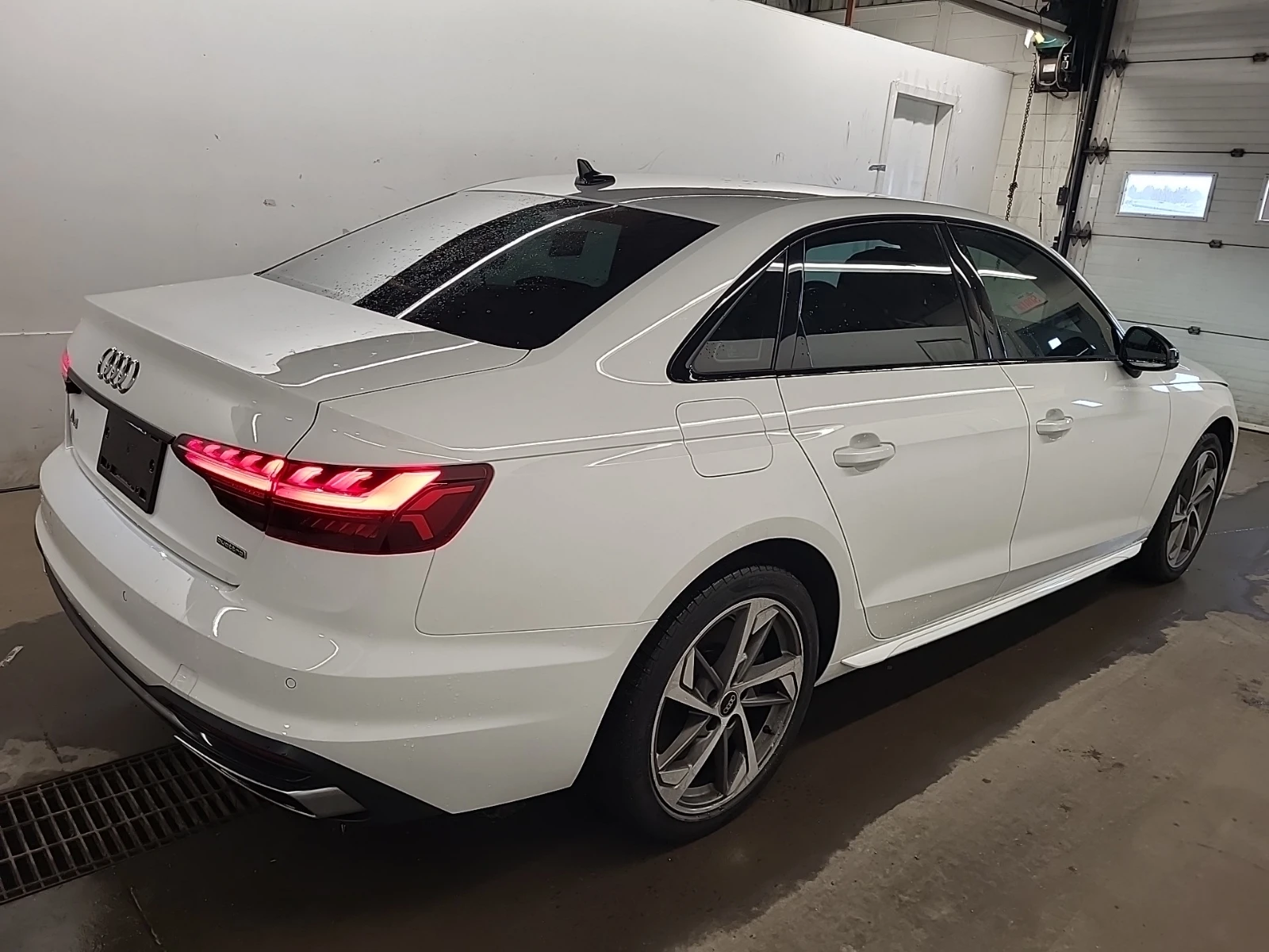 Audi A4 QUATTRO| PANORAMA| CARFAX|  | Mobile.bg � ����������� 3