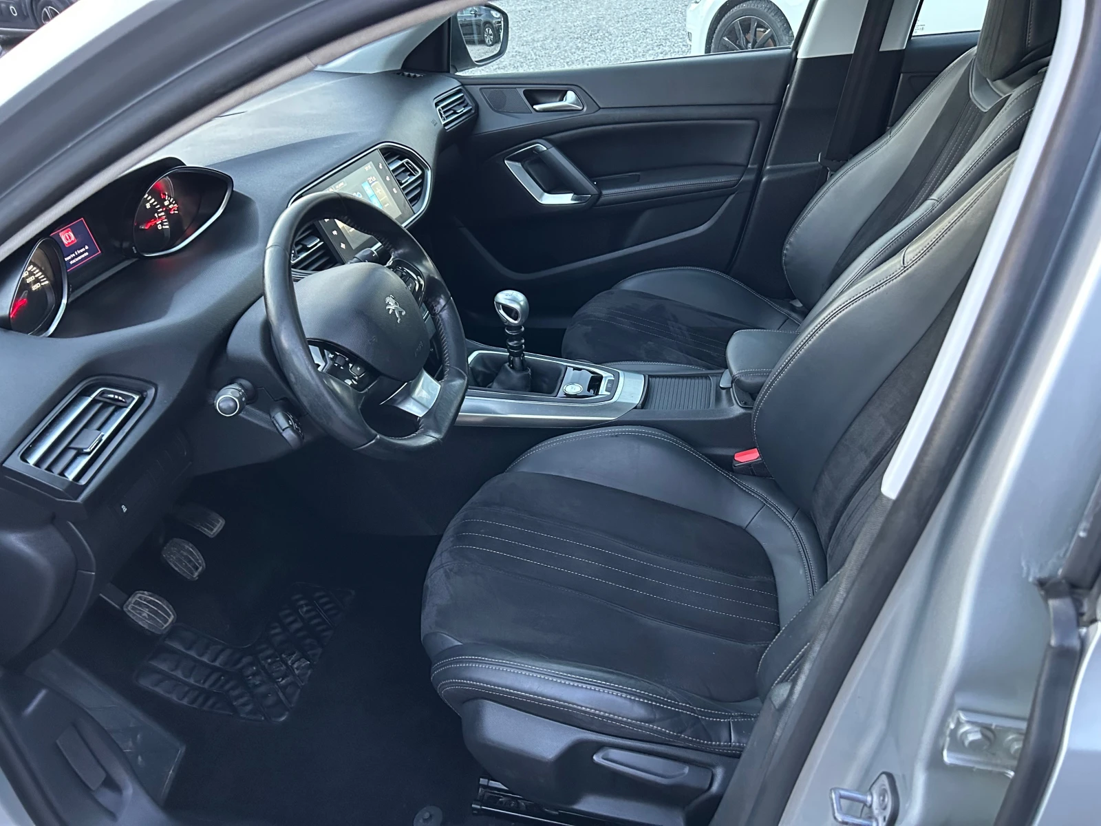 Peugeot 308 1.6I 16V EURO5B ALUREE - изображение 9