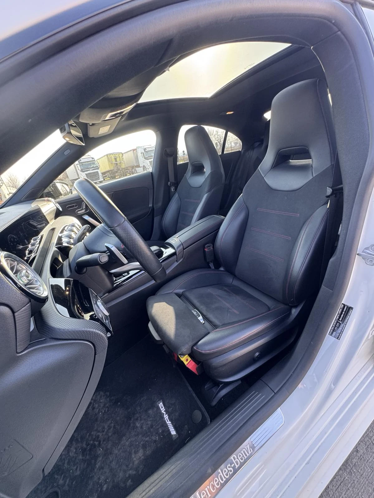 Mercedes-Benz CLA 180  AMG Line пакет -2.0, снимка 9 - Автомобили и джипове - 53904805