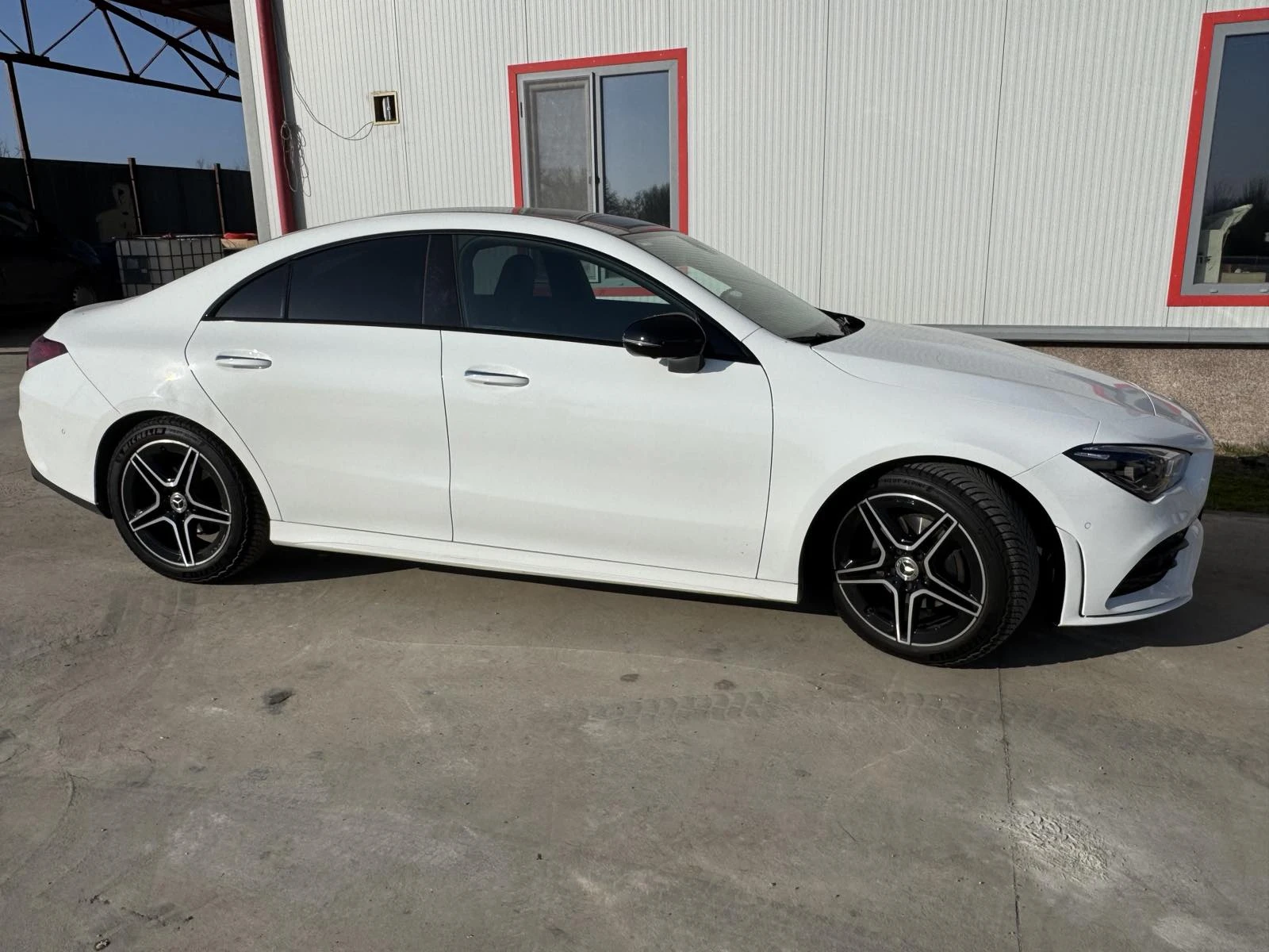 Mercedes-Benz CLA 180  AMG Line пакет -2.0, снимка 14 - Автомобили и джипове - 53904805