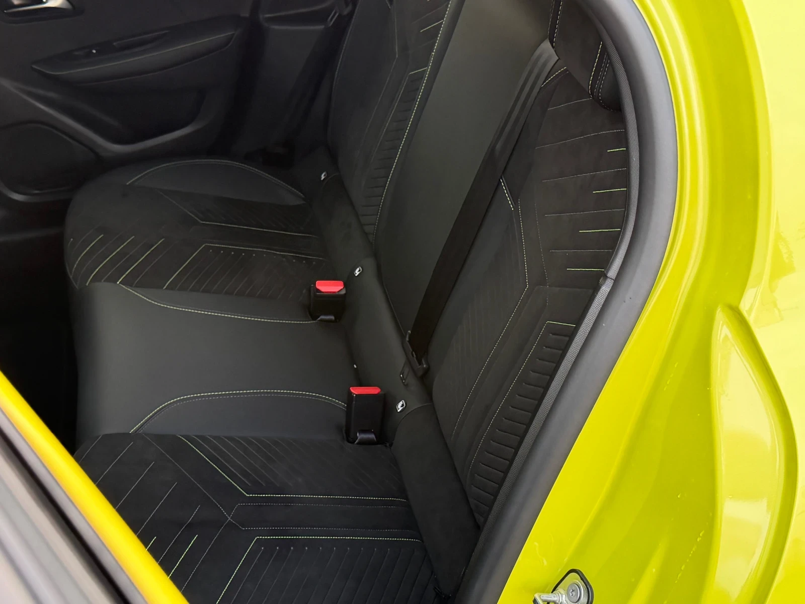 Peugeot 208 208GT ЕХСLUSIVE, снимка 11 - Автомобили и джипове - 54045232