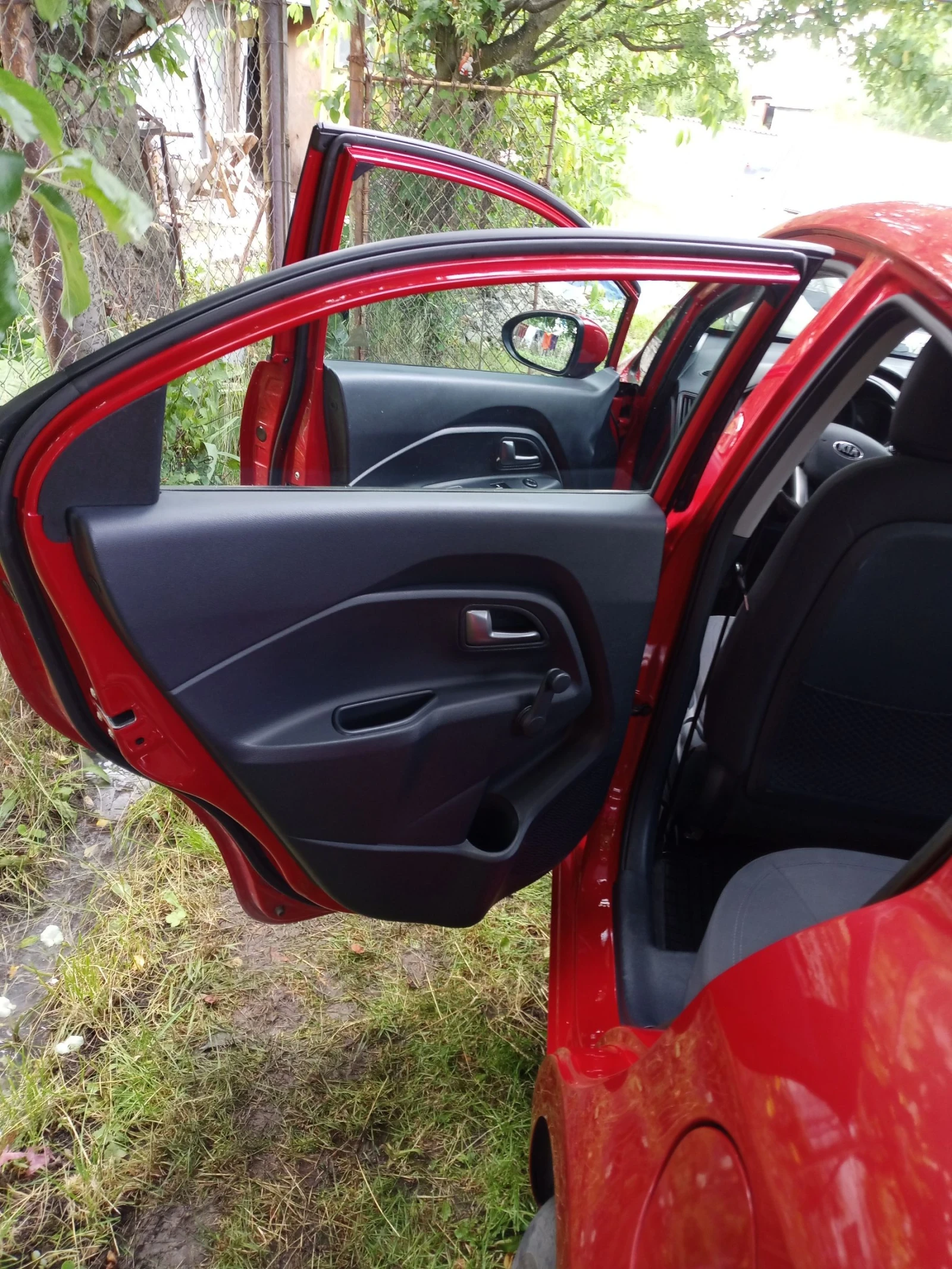 Kia Rio 1.4crdi, снимка 4 - Автомобили и джипове - 54151754