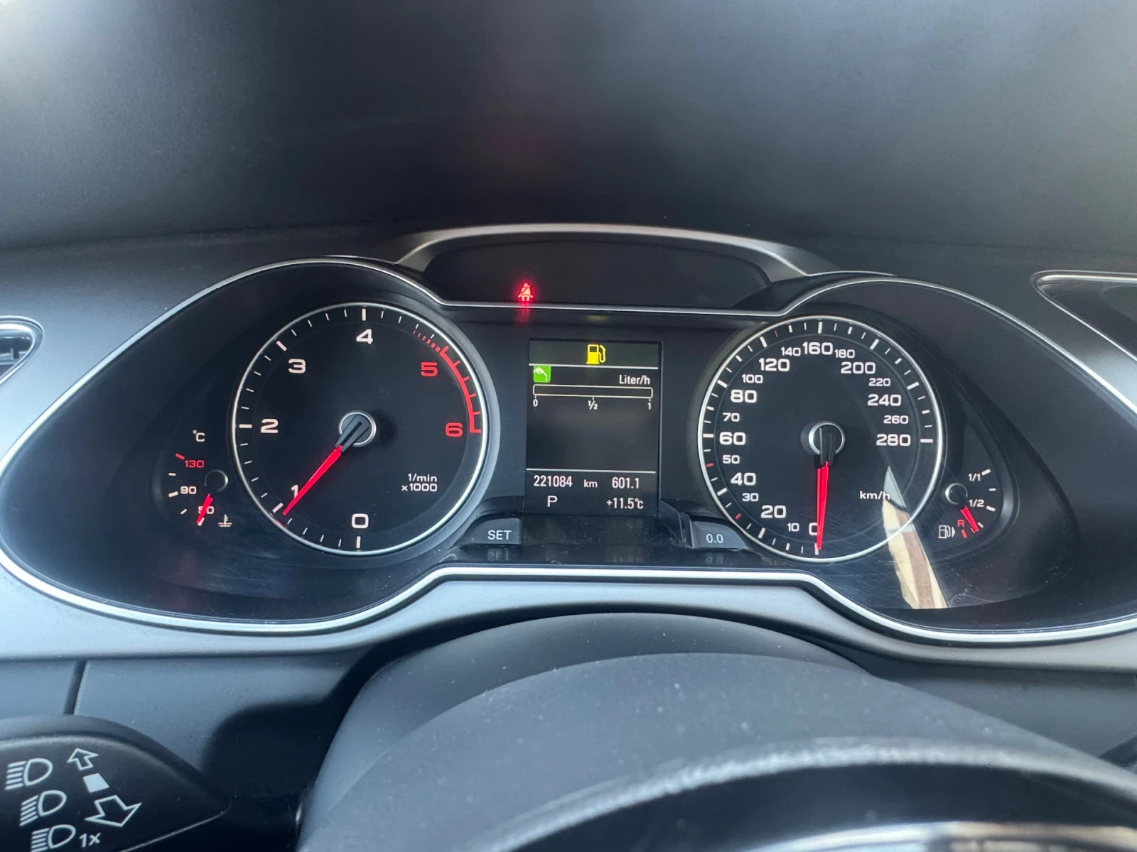 Audi A4, снимка 15 - Автомобили и джипове - 54160048